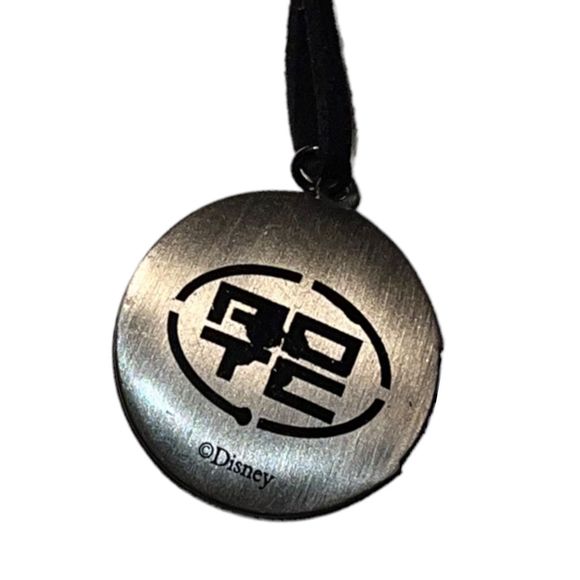 Disney Pirates of the Caribbean Johnny Depp Photo Locket Necklace - Picture 3 of 8